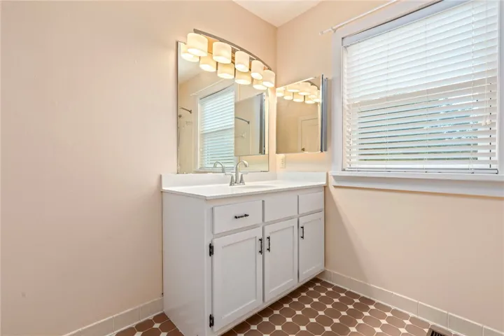 4474 Sandhill Road, Auburn, Alabama 26830