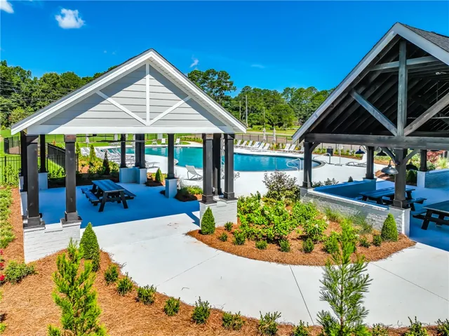 1042 Como Way, Opelika, Alabama 36804
