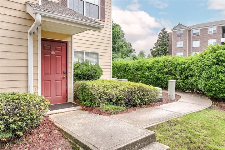 447 W Longleaf Drive 301, Auburn, Alabama 36832