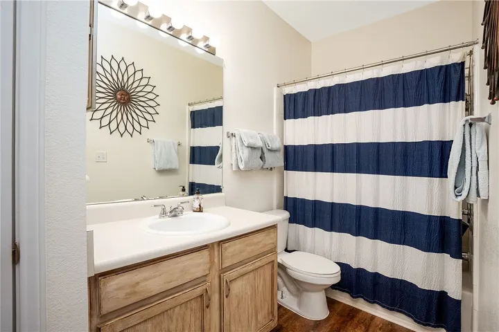 Full bathroom adjacent to bedroom 2.