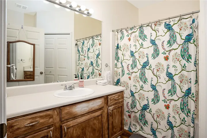 Full bathroom adjacent to primary bedroom.