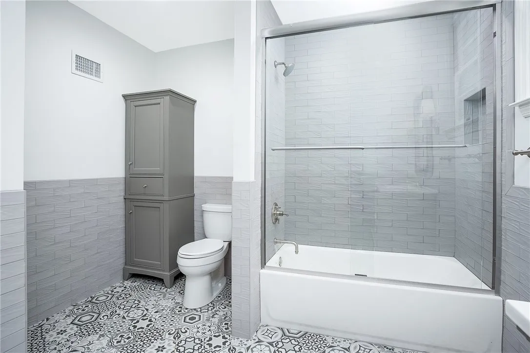 Updated bathrooms!
