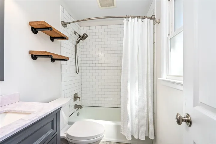 106 Carter Street, Auburn, Alabama 36830