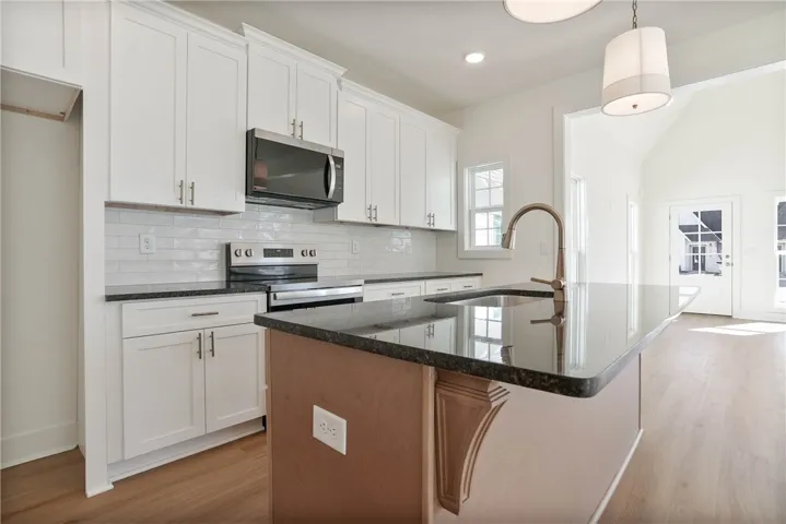 Example of a completed Duette 3 Floor Plan - All plans, pricing and specifications are subject to change without notice.