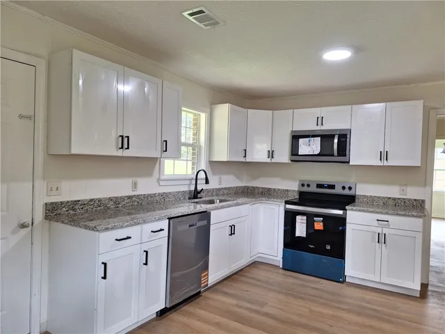401 Fairwoods Drive, Valley, Alabama 36854