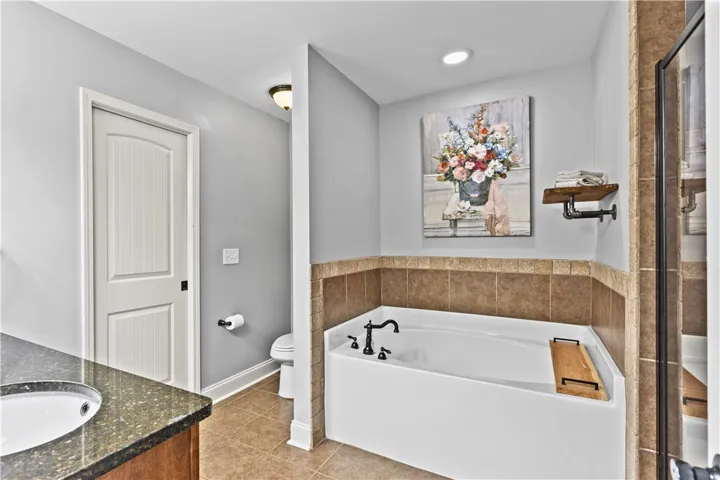 810 Cotswold Way, Auburn, Alabama 36832