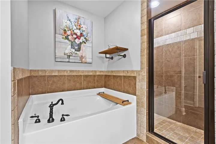 810 Cotswold Way, Auburn, Alabama 36832
