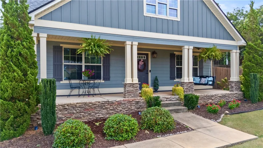810 Cotswold Way, Auburn, Alabama 36832