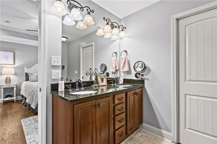 810 Cotswold Way, Auburn, Alabama 36832