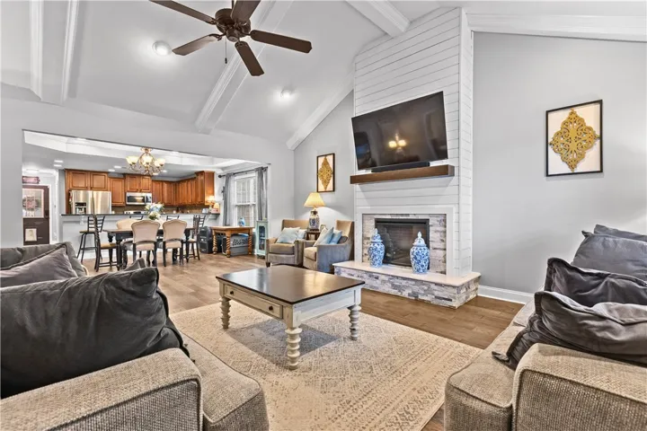 810 Cotswold Way, Auburn, Alabama 36832