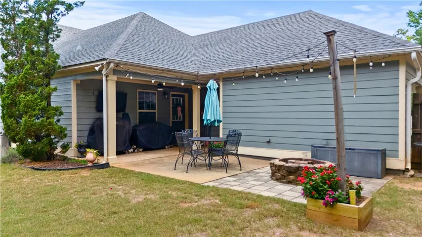 810 Cotswold Way, Auburn, Alabama 36832