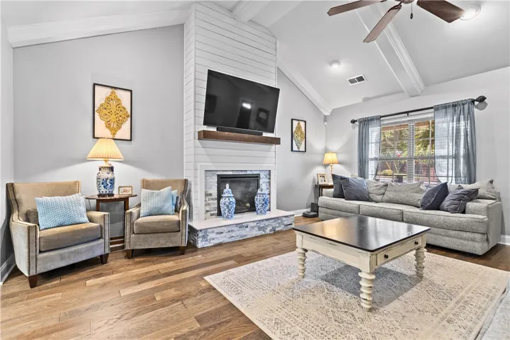 810 Cotswold Way, Auburn, Alabama 36832