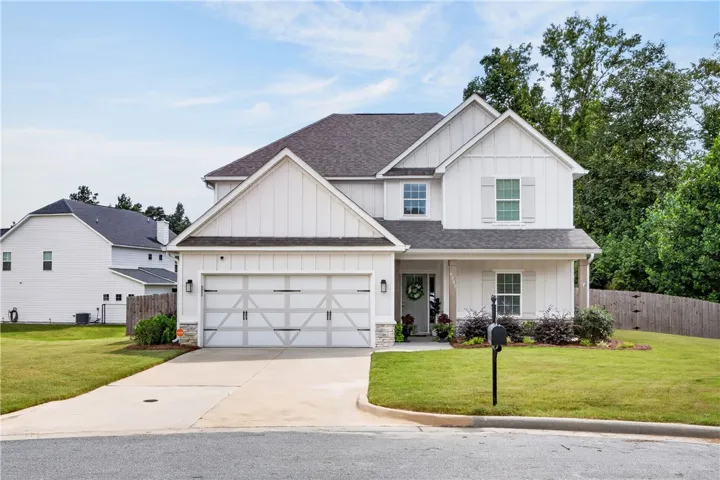 4007 Avalon Court, Auburn, Alabama 36832