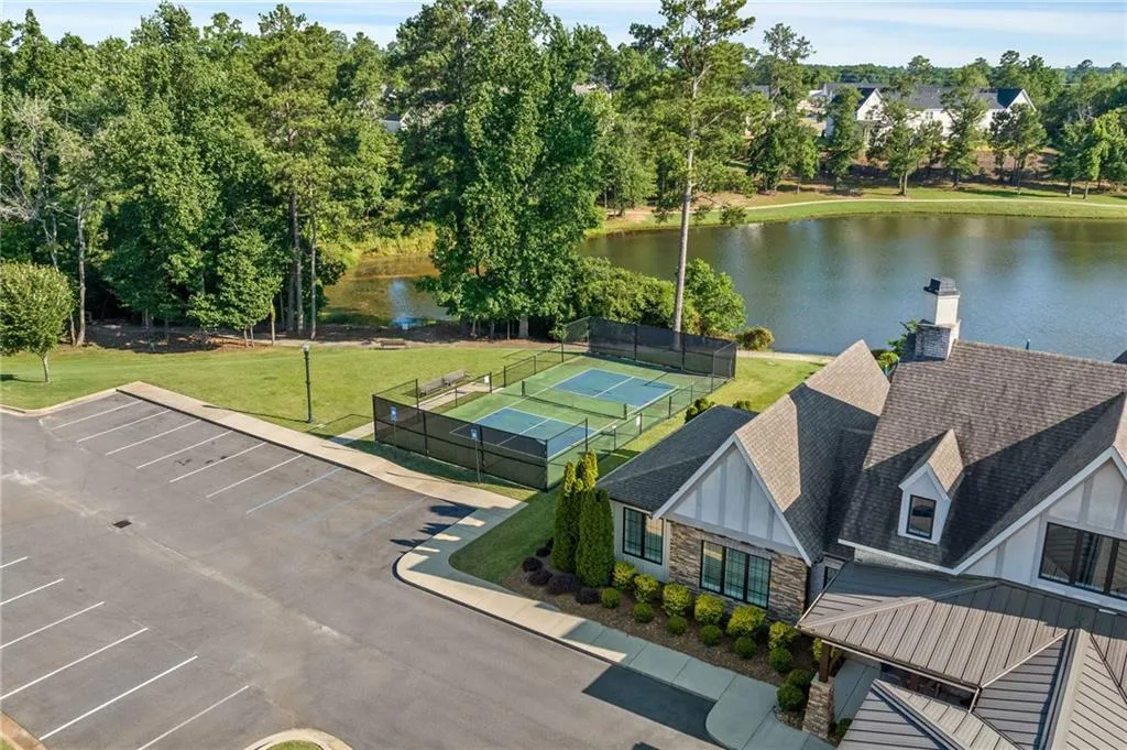 Clubhouse, pickleball courts, lake