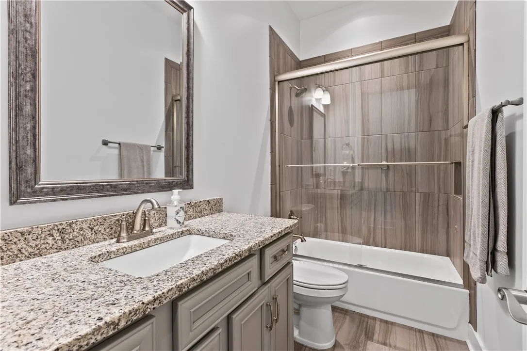 Bathroom 3 with a shower and tub combo (ensuite)