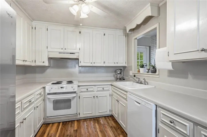 1101 Rustic Ridge Road, Auburn, Alabama 36830