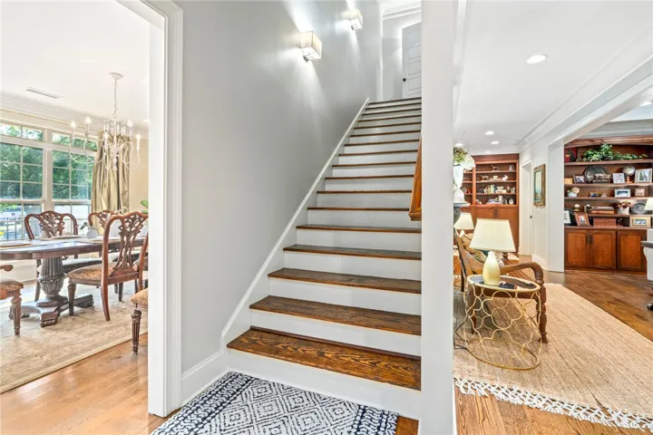 Wide staircase
