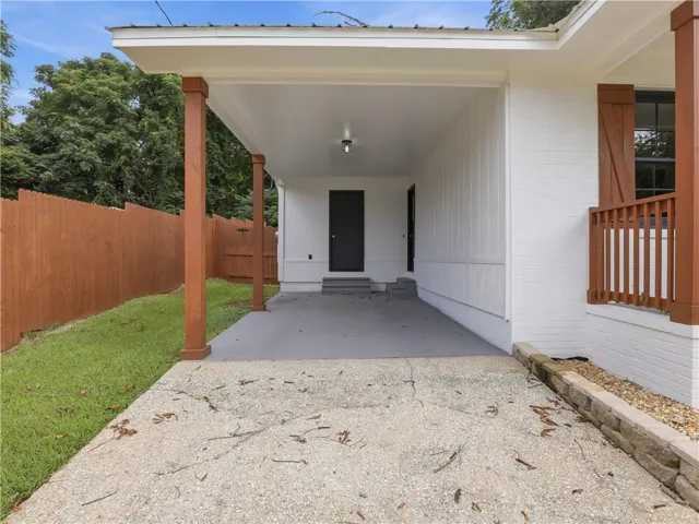 Single car carport.