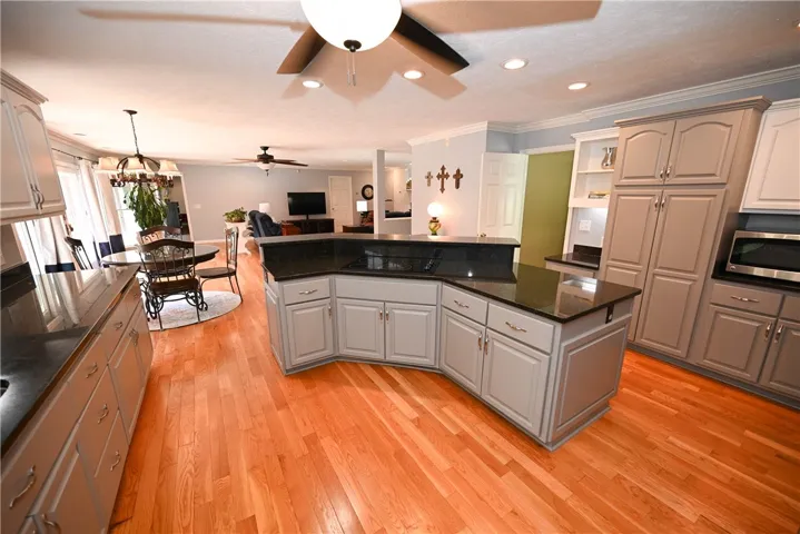 Excellent kitchen storage & prep space!