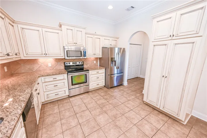 2562 Mimms Lane, Auburn, Alabama 36832
