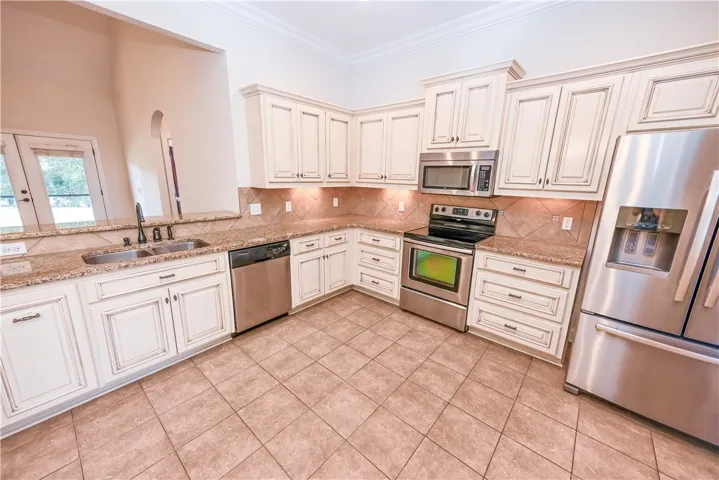 2562 Mimms Lane, Auburn, Alabama 36832