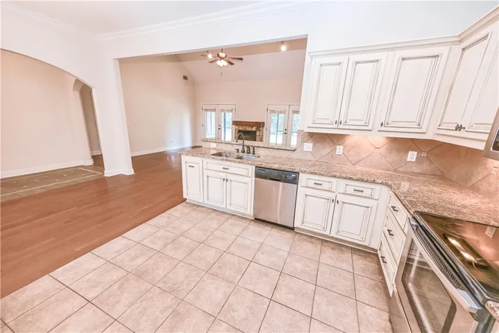 2562 Mimms Lane, Auburn, Alabama 36832