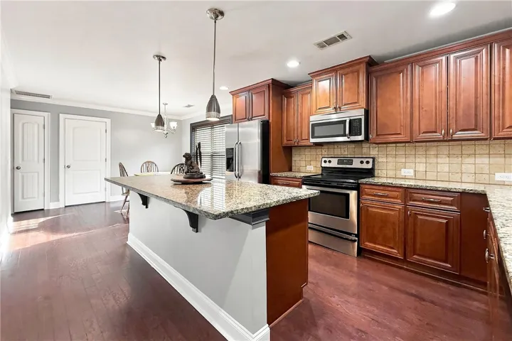 2418 Deer Run Court, Auburn, Alabama 36832
