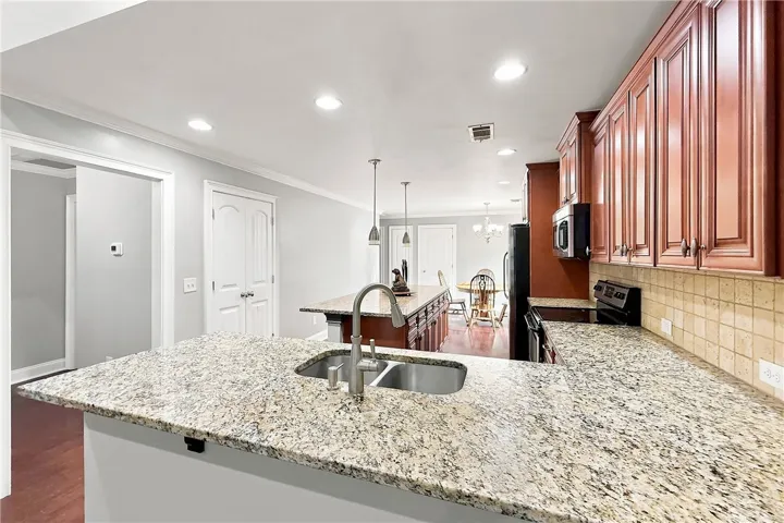 2418 Deer Run Court, Auburn, Alabama 36832