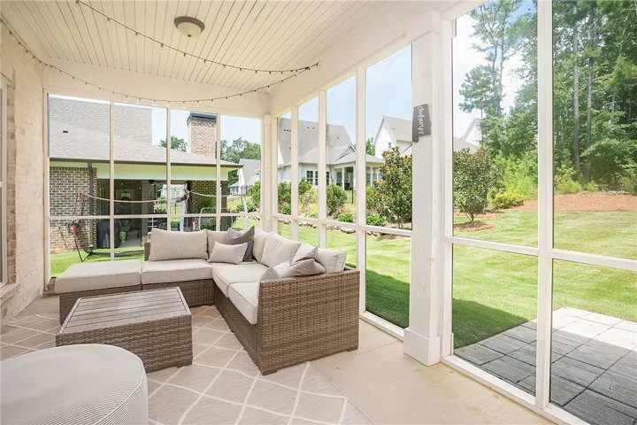 1604 Whiskey Run Lane, Auburn, Alabama 36830
