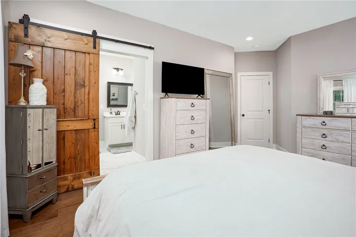 1604 Whiskey Run Lane, Auburn, Alabama 36830