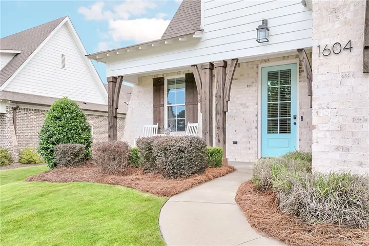 1604 Whiskey Run Lane, Auburn, Alabama 36830