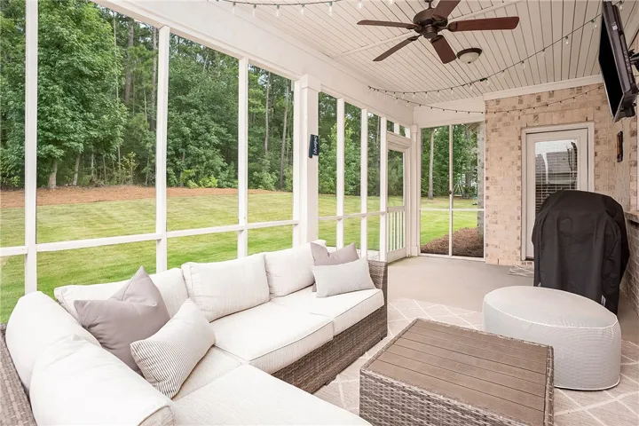 1604 Whiskey Run Lane, Auburn, Alabama 36830
