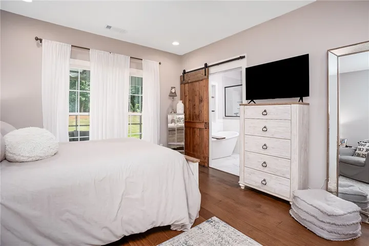 1604 Whiskey Run Lane, Auburn, Alabama 36830