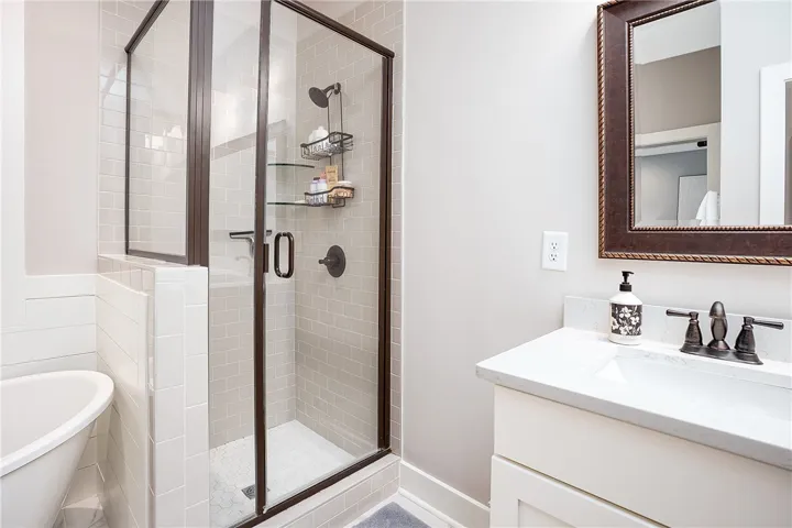 1604 Whiskey Run Lane, Auburn, Alabama 36830