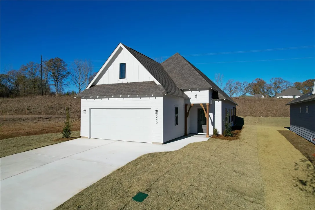 New 4bed 2.5bath Pre-Sale opportunity in Camellia Crossing!
- Example of a completed Hampton Plan