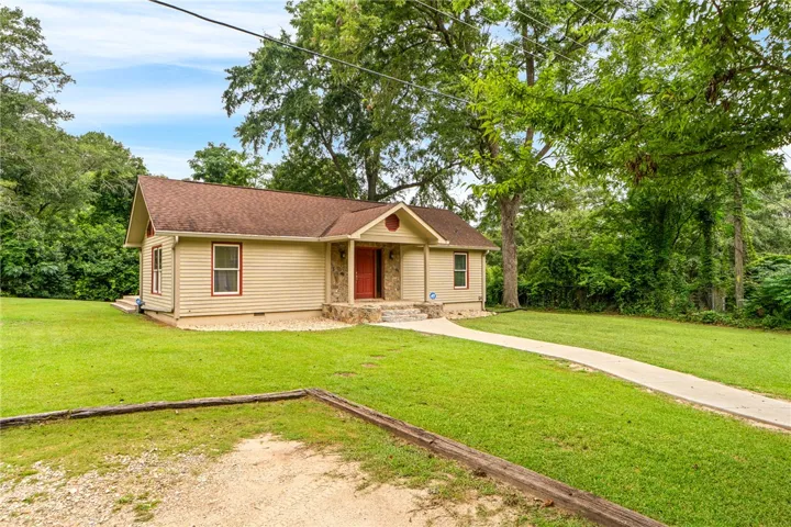 580 E University Drive, Auburn, Alabama 36830