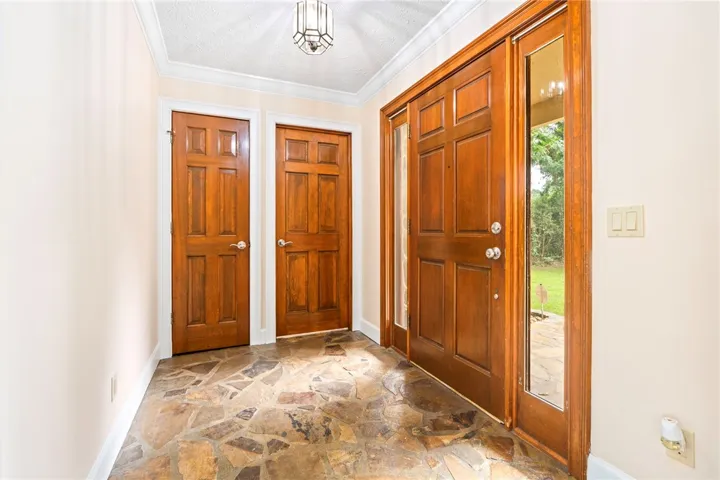 580 E University Drive, Auburn, Alabama 36830
