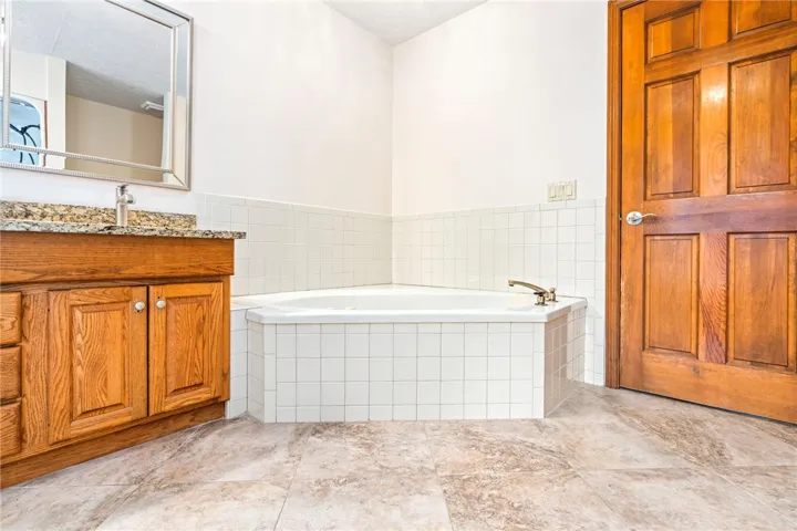 580 E University Drive, Auburn, Alabama 36830