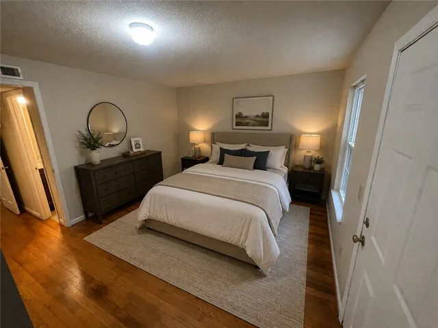 Virtually staged.  Plenty of room to relax and stay organized.