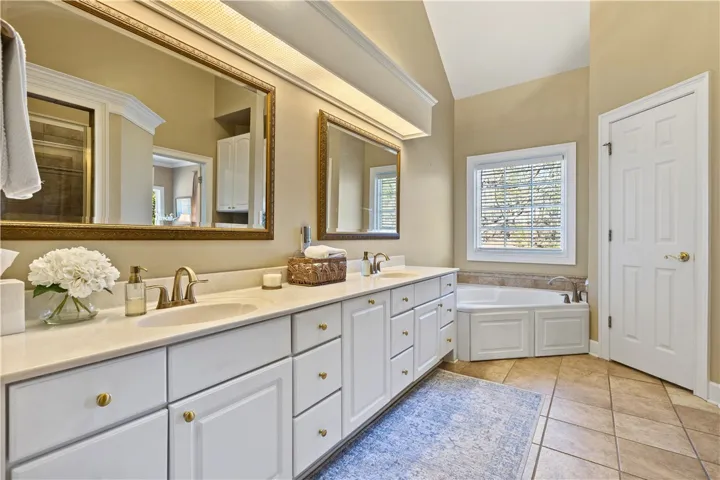 1211 Ingleside Drive, Auburn, Alabama 36830