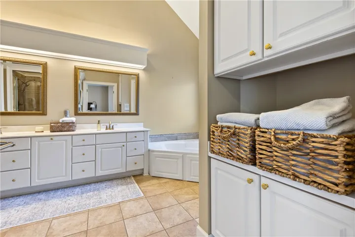 1211 Ingleside Drive, Auburn, Alabama 36830