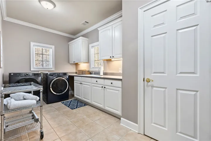 1211 Ingleside Drive, Auburn, Alabama 36830