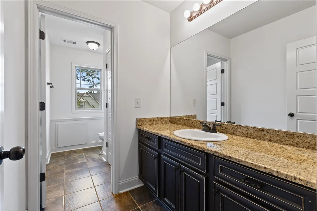 Upstairs full bath
