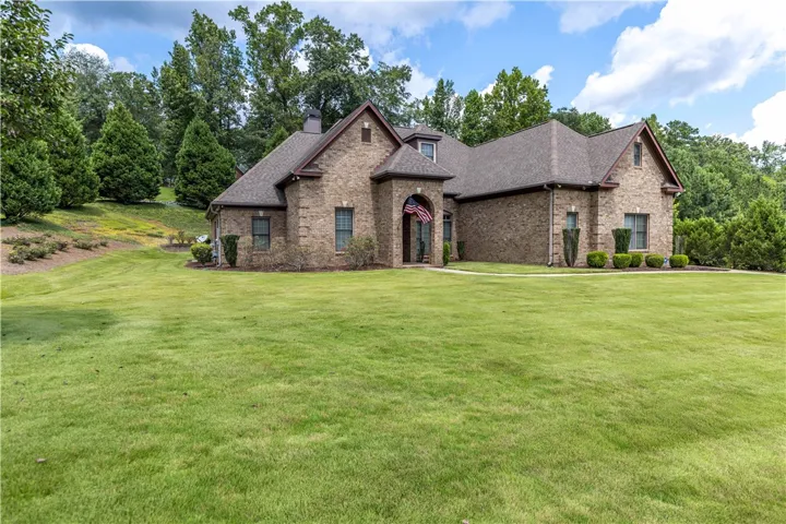 1602 Mason Court, Phenix City, Alabama 36867