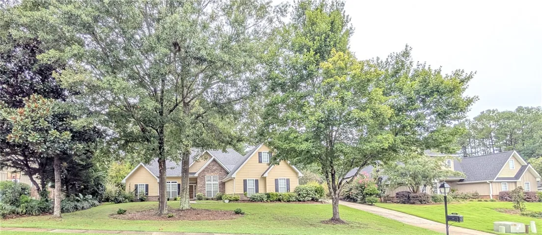 115 Carriage House Lane, Auburn, Alabama 36830