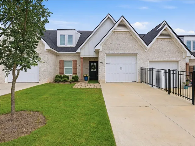 545 Cloverdale Drive, Auburn, Alabama 36830