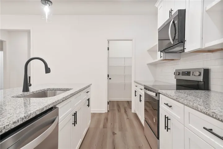 EXAMPLE PHOTOS of completed Toby B Floor Plan