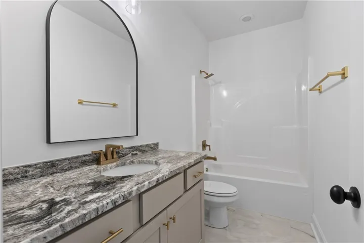 Ensuite guest bath