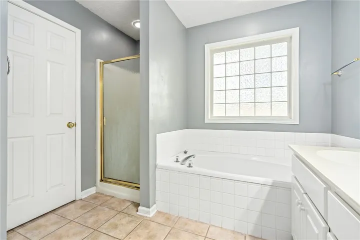 1718 Post Oak Court, Auburn, Alabama 36830