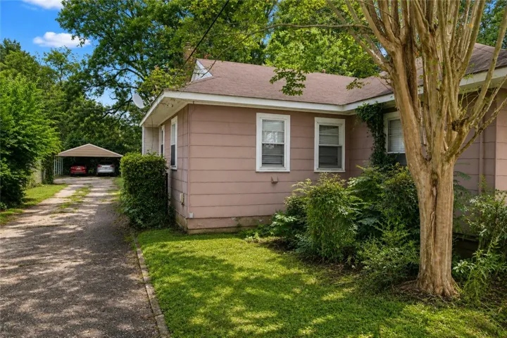 105 Austin Lane, Wetumpka, Alabama 36092